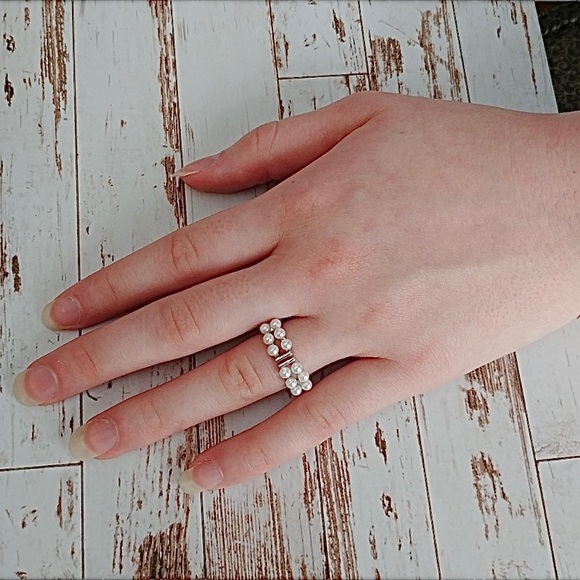 Sterling Silver Pearl Ring - Picture 8 of 8